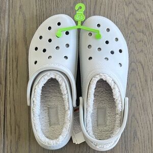 CROCS NWT Men's Fur Lined Grey Clogs